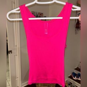 SKIMS tank top! so comfortable!